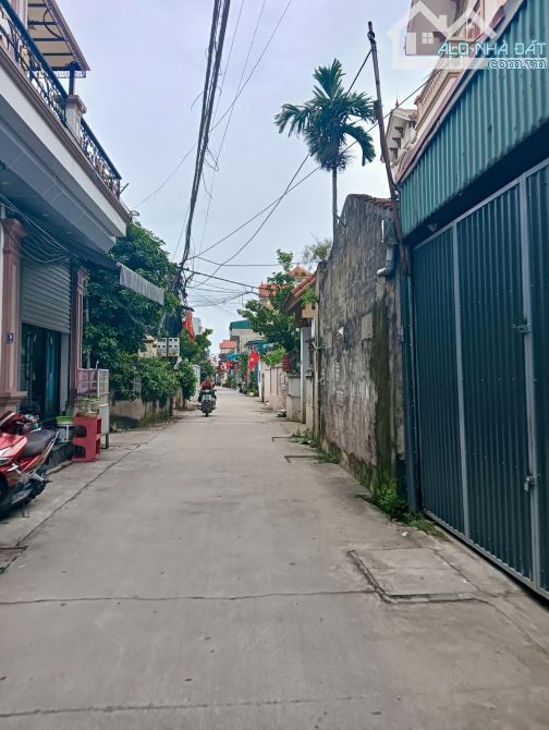 Lô góc tiềm năng ô tô đỗ cửa 👉 chương dương -thường tín - 2