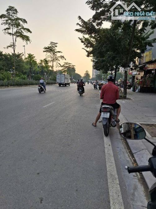 Viện Rau Trâu Quỳ /Lô góc Nhà C4 80m, 5m tiền, giá 10.5 tỷ / ô tô tránh, Dòng tiền - 2