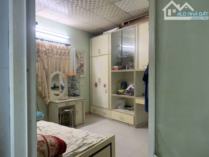 Bán gấp - hxh - Phan Đăng Lưu - P.7 - Phú Nhuận - 90m2 ( 4x22) - nhà c4 - xây chdv - giá - 2