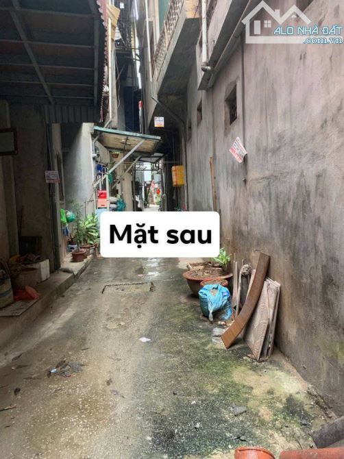 NGỌC LÂM -BÁN ĐẤT TẶNG NHÀ 2 TẦNG- DÂN XÂY -  2 THOÁNG TRƯỚC SAU- MẶT TIỀN RỘNG- GIÁ 8 TỶ - 2