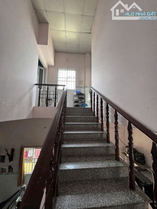 Nhà 2 tầng + 2 căn trọ Q7 (5x16) chỉ 5.7 tỷ - 2