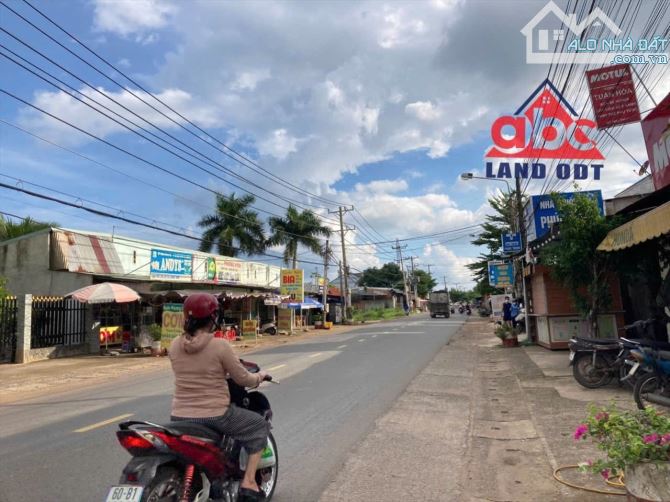Bán đất Mặt Tiền Nguyễn Hoàng 700m2 Xã Trảng Bom, Đồng Nai. Gần Trung Tâm Trảng Bom. - 2
