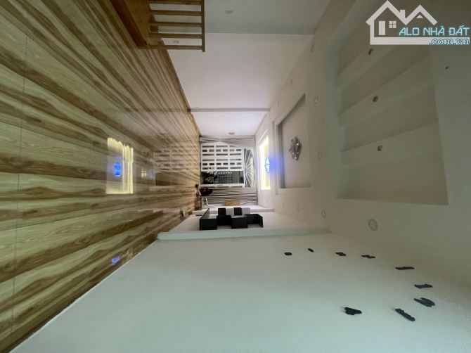 Nhà siêu rộng 76m2 - 4x19 - có 3 phòng ở ngay 86 Ni Sư Huỳnh Liên, Tân Bình - 2