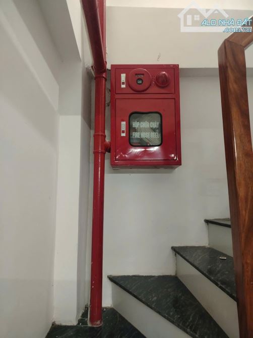 Ô tô đỗ cửa, tòa nhà dòng tiền Hoàng Quốc Việt – 66m², 7 tầng, 10 phòng, DT 50tr/tháng - 2
