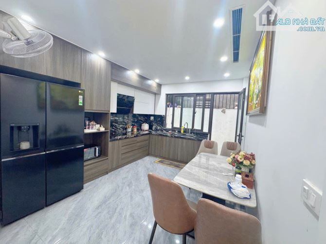 NHÀ 6 TẦNG ĐẸP FULL NỘI THẤT Ô TÔ ĐỖ CỬA PHỐ THẠCH BÀN DT42M MT5M 8,6 TỶ CÓ TL - 2