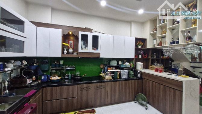 GIÁ RẺ, 4 TẦNG 220M2, SHR, TẶNG FULL NỘI THẤT, TRẦN XUÂN SOẠN, QUẬN 7. CHỈ 8,3 TỶ TL - 2