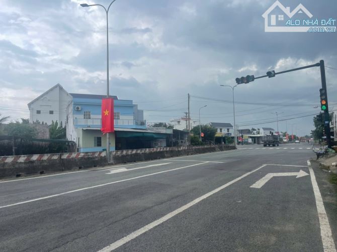 Bán 900m2 thổ cư, mt Tỉnh lộ 830B gần ngã tư Long Canh, Cần Đước. Giá chỉ 12 tỷ thương lượ - 2