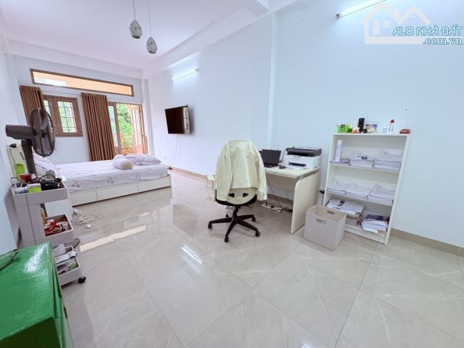 Bán gấp nhà mặt tiền đường Lý Thái Tổ, Quận 3 giáp Quận 1-5 tầng có thang máy-Lề đường 7m - 2