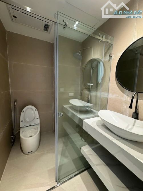 Nhà đẹp Nguyễn Trãi – Ô tô đỗ gần – Thang máy – Nội thất cao cấp – 12,8 tỷ - 2