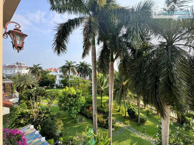 Gia Đình cần bán biệt thự Chateau vip nhất Phú Mỹ Hưng. - 2
