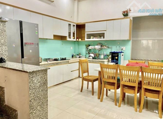 BÁN GẤP NHÀ DƯƠNG TƯ GIANG, QUẬN 5. GIÁ 5TỶ310/ 68,8M2(4,3x16M). ĐANG CHO THUÊ 24TRIỆU/TH - 2