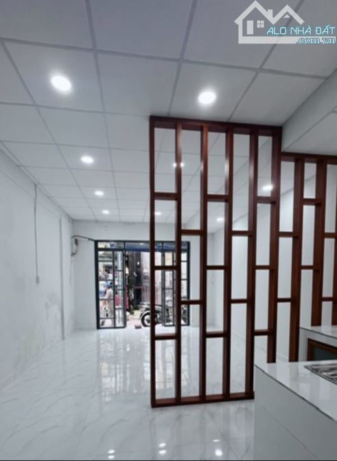 Cần bán gấp nhà riêng sát đường CMT8 Q10, giá 5.15ty - 2