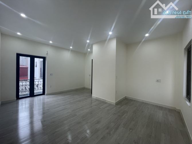 Nhà sân cổng riêng 4 tầng tại Đằng Hải sát khu TĐC vườn hoa - 2