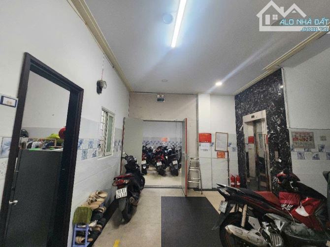 BÁN CHDV 5 TẦNG, HẺM SẦM UẤT - NGAY VƯỜN LÀI, LÊ THÚC HOẠCH - HƠN 190M2, NGANG 12M - 2