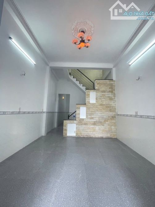 Nhà sổ hồng riêng xây dựng kiên cố 1 lầu 4mx14m tân thới hiệp 21 quận 12 - 2