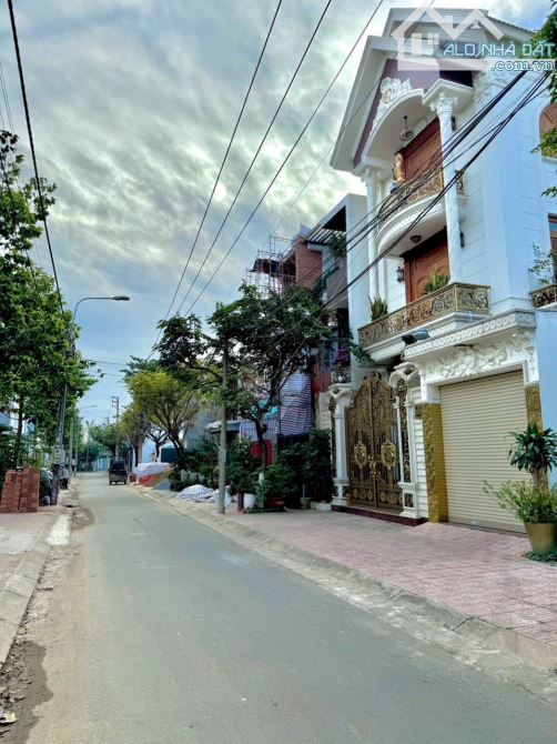 BÁN LÔ ĐẤT BỬU LONG - BIÊN HOÀ (ĐỐI DIỆN HẢI SẢN PHÚ QUÝ) - Diện tích: 4,5 x 18,1m = 81m2 - 2