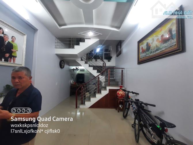 Bán nhà tuyến 2 Phương Lưu ô tô đỗ cửa 24/24… - 2