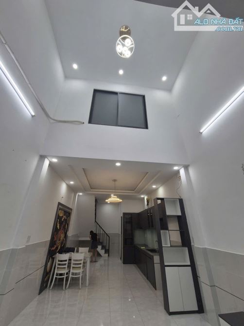 NHÀ BÁN 48m2 - Lê Văn Quới - 2 Tầng- HẺM XE HƠI - Gấp Bán Giá 4.4 TỶ - BÌNH TÂN - 2
