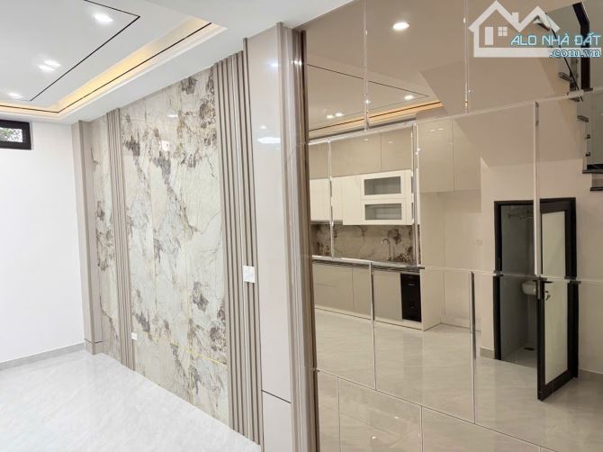 Bán nhà 4 tầng xây mới ô tô đỗ cổng sát Aeon - 2