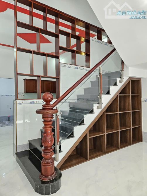 Bán nhà sổ hồng riêng DT 100m2 1 trệt 1 lầu - 2