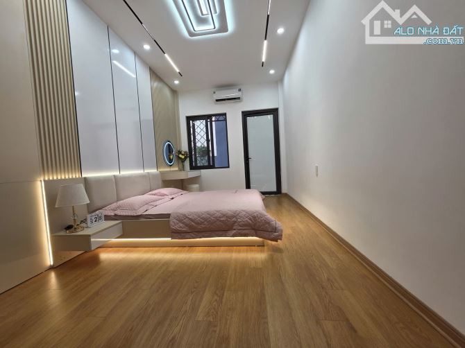 BÁN NHÀ NGÕ THỐNG NHẤT - DIỆN TÍCH THỰC 30M² - GIÁ CỰC SỐC 7.15 TỶ - VỊ TRÍ ĐẮC ĐỊA - 2