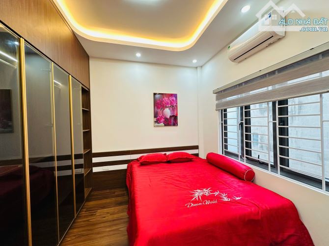 Cần bán gấp nhà khu Mỹ Đình 40 x 4T, ô tô đỗ, nhỉnh 10 tỷ, sổ đỏ chính chủ. - 2