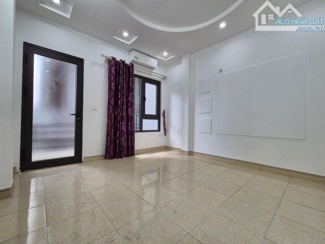 Tuyệt chiêu! Nhà Hoàng Mai ngõ kinh doanh, ô tô 20m, full nội thất 52m2*5T. - 2