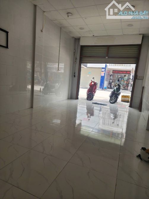 Giảm 500 triệu, cần bán gấp nhà riêng căn shophouse mặt tiền Đồng Đen, 4x12 giá 5,199 tỷ - 2