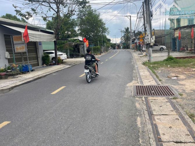👉B.án nhanh lô đất mặt tiền đường Hà Huy Giáp -Thị Trấn Long Thành . G.ía chỉ 1x Tỷ ●Dt: - 2