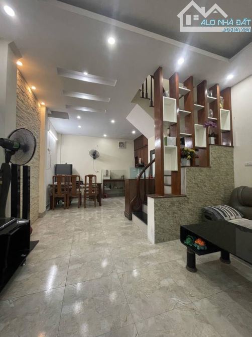 Bán nhà Phan Đình Giót 40m x 4 tầng 4 ngủ, ô tô tải đỗ cửa, giá chỉ nhỉnh 7 tỷ - 2