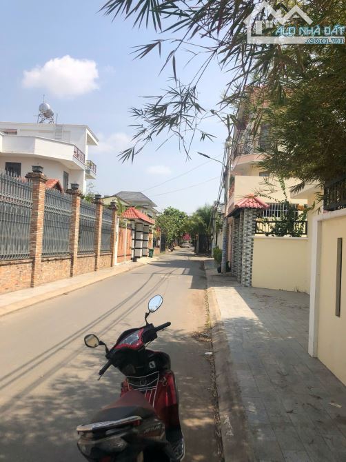 Bán đất biệt thự đường 102(trước cổng Hoa Viên 102) phường Tăng Nhơn Phú A, tp Thủ Đức, Tp - 2
