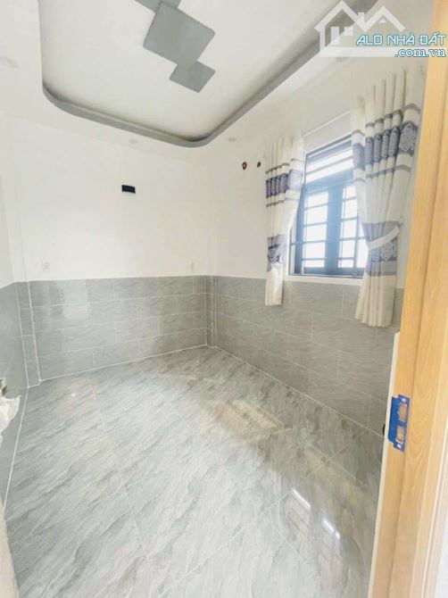 NHÀ LÔ GÓC HIẾM – HOÀI THANH, Q8 – NGANG GẦN 6M NỞ HẬU CỰC 3PN – 2WC – BAN CÔNG – GIÁ 4.5T - 2