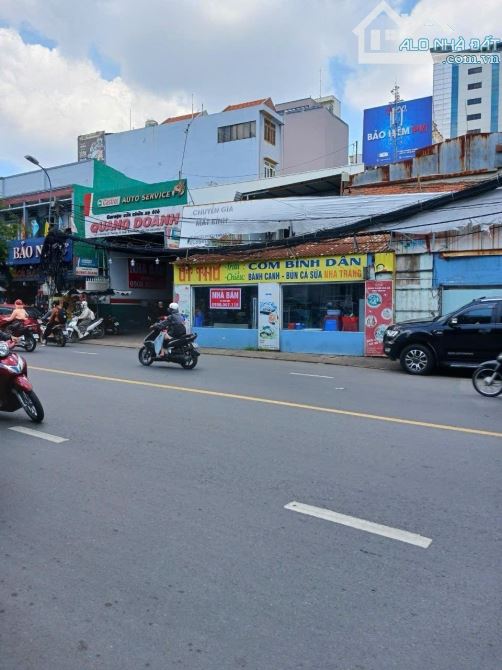 khuôn đất hiếm (20m x 30m.công nhận 611m²) tuyến đường trung tậm của Bình Thạnh, sát Q1. - 2