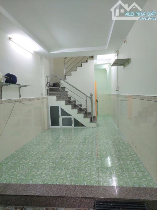 TRUNG TÂM LÊ VĂN SỸ- HẺM Ô TÔ TỚI CỬA, Ô TÔ QUAY ĐẦU CÁCH NHÀ 5M - 2