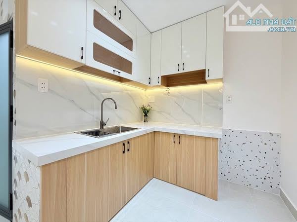 SIÊU PHẨM LÊ VĂN DUYỆT - XE HƠI THÔNG - 2 TẦNG - 24M2 - CHỈ 5.X TỶ - BÌNH THẠNH . - 2