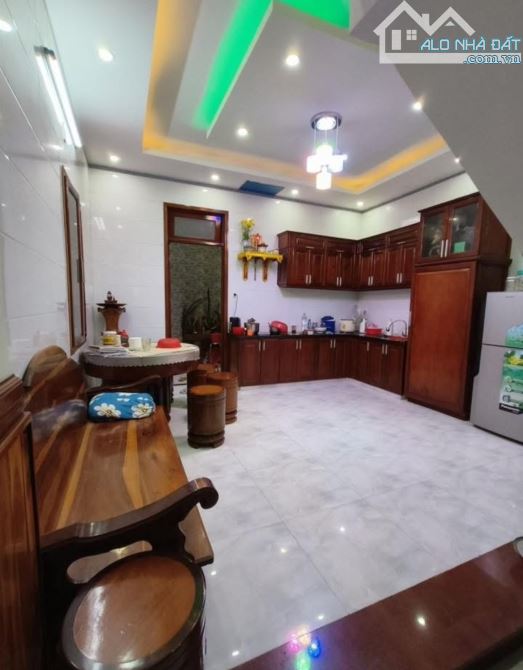 Nhỉnh 4 tỷ. 100m2 - 2.5 tầng TT Thanh Khê - Sát AEONMALL. - 2