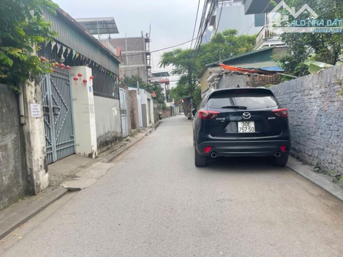 Bán lô góc mặt đường 565 Bát Khối, Cự Khối trục chính khu dân cư đông đúc kinh doanh tốt - 2