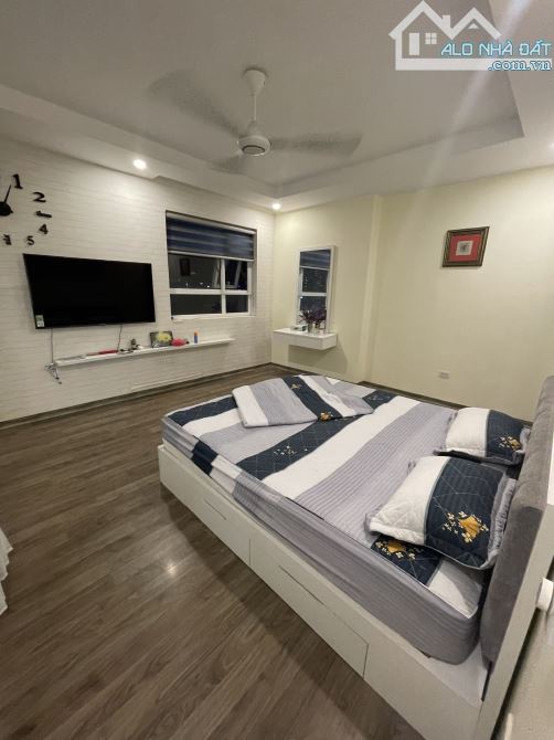 chỉ 16tr cho thuê căn 3PN 100m2 chung cư MHDI 60 Hoàng Quốc Việt Full Nội Thất đẹp - 2