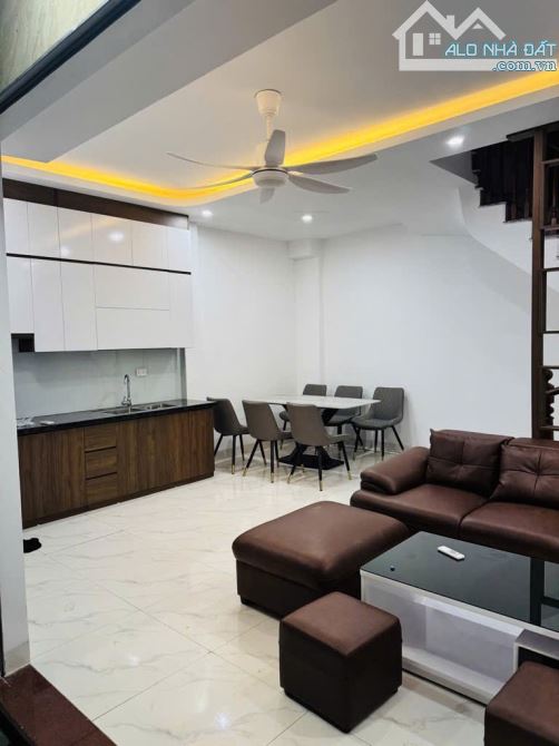 NHÀ MỚI ĐẸP- 31m² - GIÁ TỐT- DI TRẠCH- GẦN ĐH CÔNG NGHIỆP - 2