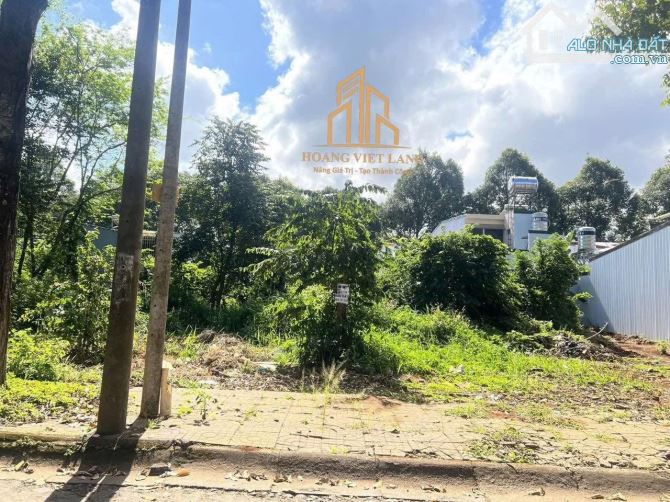 BÁN ĐẤT ĐẸP KO LỖI MẶT TIỀN PHẠM VĂN ĐỒNG. DT: 5x22M. GIÁ: 4,1 TỶ - 2