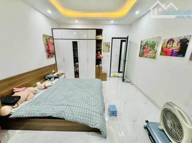 Nhà Phố Trần Khát Chân : 4Tầng - 4ngủ - Lô Góc - 15m ra oto - 2