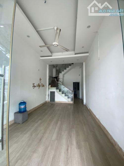 Cho Thuê Nhà Mặt Tiền Nguyễn Hữu Thọ, Hải Châu. DT 65m2. Giá 12 triệu - 2