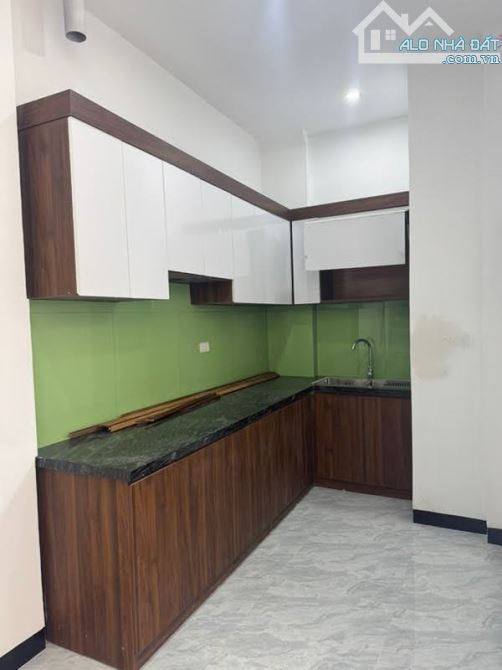 CHỈ 4.1 TỶ!  NHÀ THANH TRÌ - 5 TẦNG MỚI TINH - TRUNG TÂM NGỌC HỒI - ​💥 VỊ TRÍ ĐẮC ĐỊA - - 2