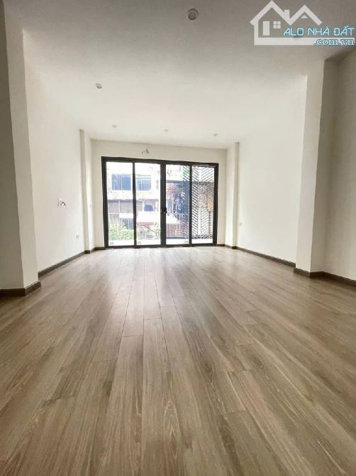BÁN NHÀ  ĐẸP KHÂM THIÊN- TT ĐỐNG ĐA-DT 38M2-2 THOÁNG -MT 4,4M-GẦN PHỐ-GIÁ CHỈ 11.45TỶ - 2