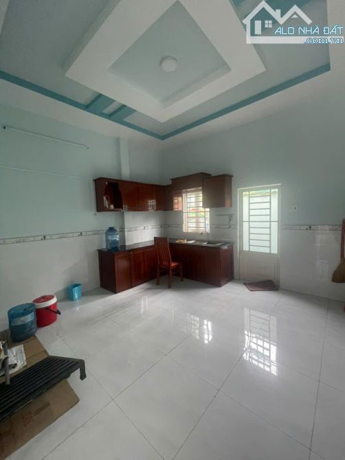Bán Nhà 1 Lầu, 3PN, SHR, Chỉ 100m ra QL50, giá 2 tỉ 50 tr có TL. - 2
