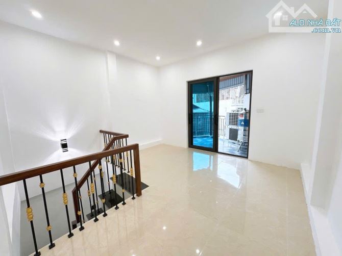 BÁN NHÀ CẠNH TRƯỜNG KINH TẾ QUỐC DÂN - 29M2 X 4 TẦNG - ĐỦ NỘI THẤT - HƠN 4 TỶ - 2
