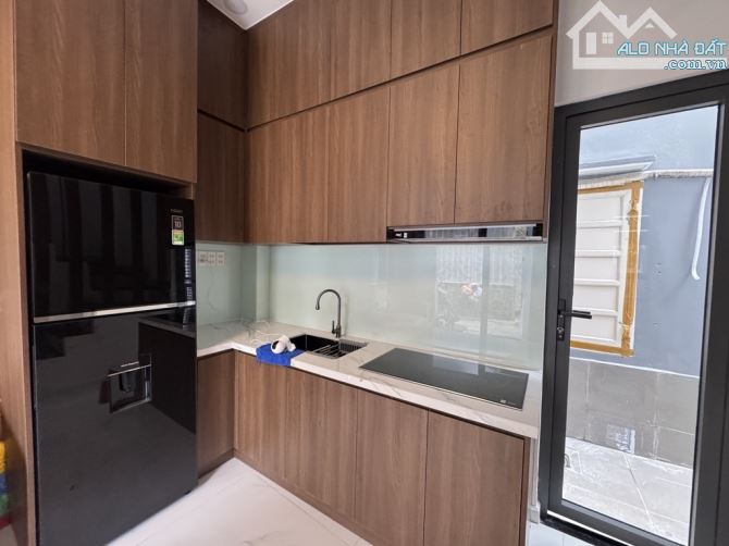BÁN NHÀ HẺM HOÀNG HOA THÁM - BÌNH THẠNH - 2 TẦNG - 4.8M × 4M - NHỈNH 4 TỎI - 2
