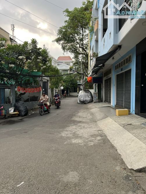 Chủ cần bán nhà 48m2 Lê Trực xây 1 trệt 2 lầu, giá 2 tỷ 150. Hẻm 4m hơn, sổ hồng hoàn công - 2