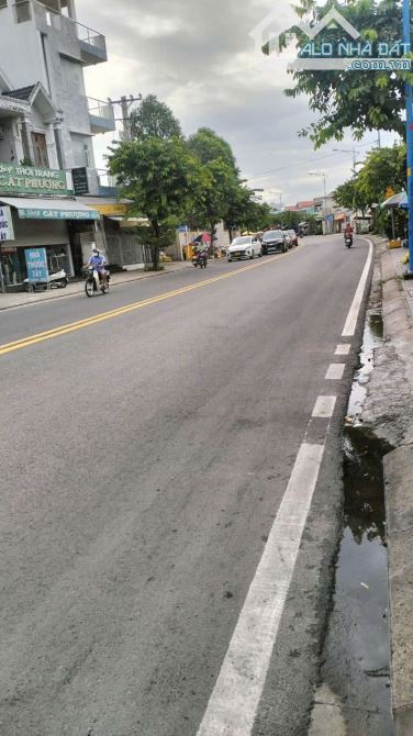 MẶT TIỀN KINH DOANH ĐƯỜNG LÊ LƠI THỊ TRẤN HÓC MÔN- SHR - GIÁ RẼ CHỈ 3,2 TỶ CÒN BỚT LỘC - 2