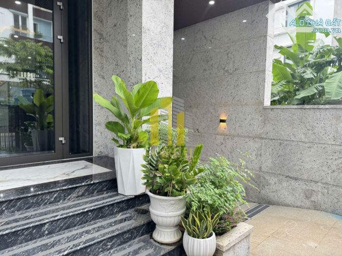 NHÀ ĐẦY ĐỦ NỘI THẤT 5 PHÒNG GIÁ 65 TRIỆU - HẦM 3 LẦU - 2